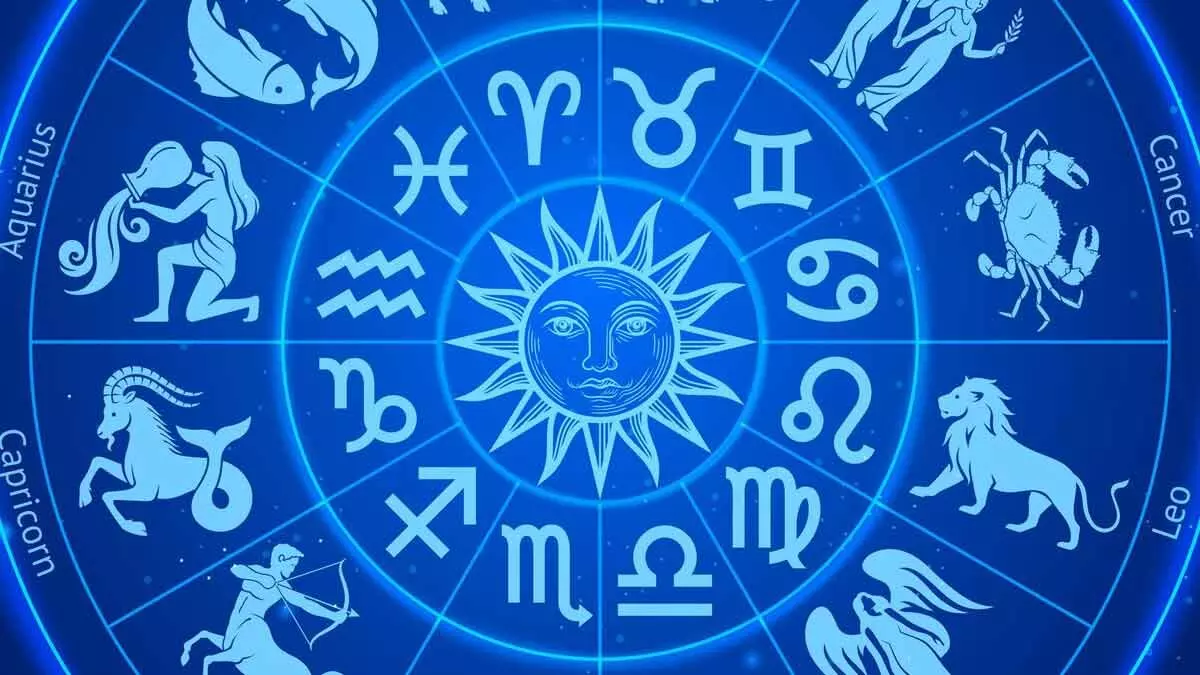 HoroscopeToday: मेष और तुला राशि के लिए खास दिन, हर काम में मिलेगी सक्सेस